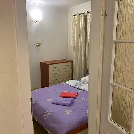 Triokhsviatytelskaya Street 3 Apartment Kyiv