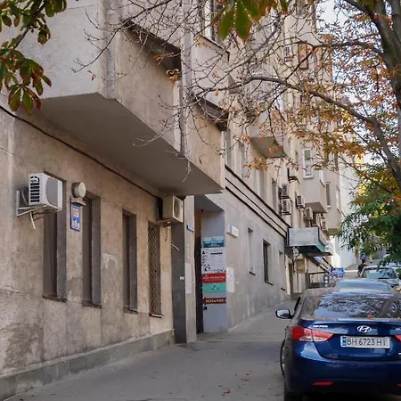 Apartment Triokhsviatytelskaya Street 3 Kyiv